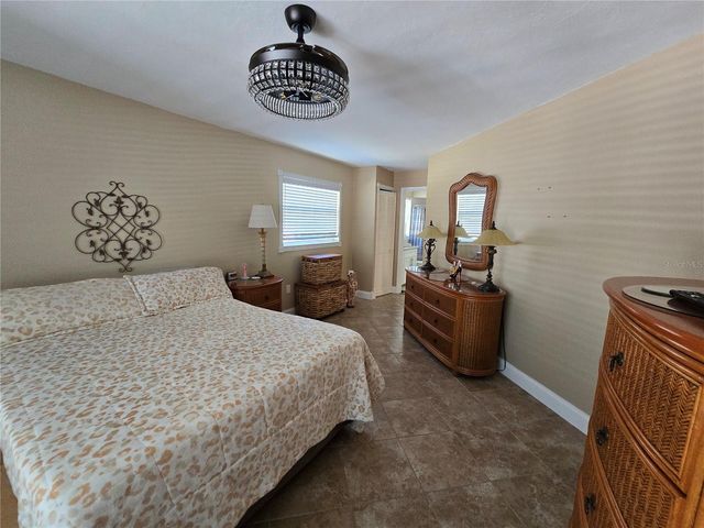 4553 LINWOOD STREET, Sarasota, FL 34232