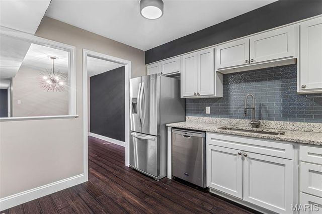 520 S Brentwood Boulevard 2D, Clayton, MO 63105