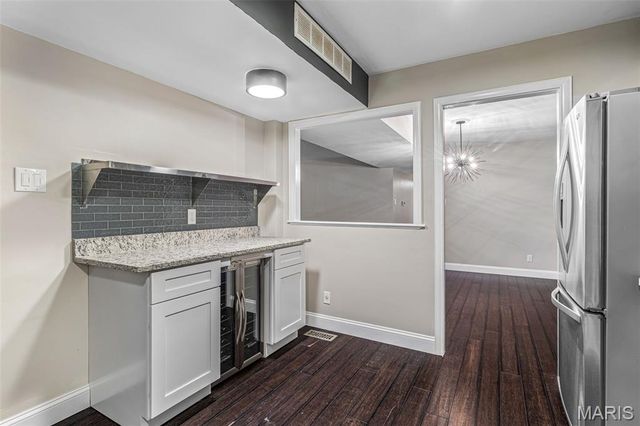 520 S Brentwood Boulevard 2D, Clayton, MO 63105