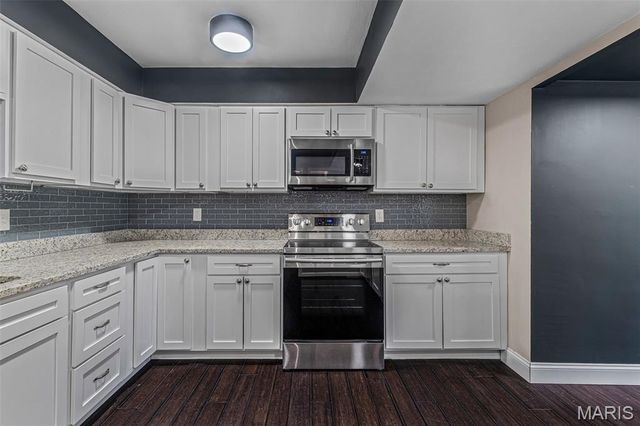 520 S Brentwood Boulevard 2D, Clayton, MO 63105