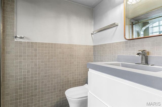 520 S Brentwood Boulevard 2D, Clayton, MO 63105