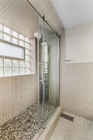 520 S Brentwood Boulevard 2D, Clayton, MO 63105