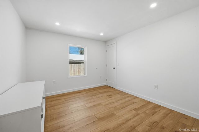 923 E Main Street, Riverhead, NY 11901