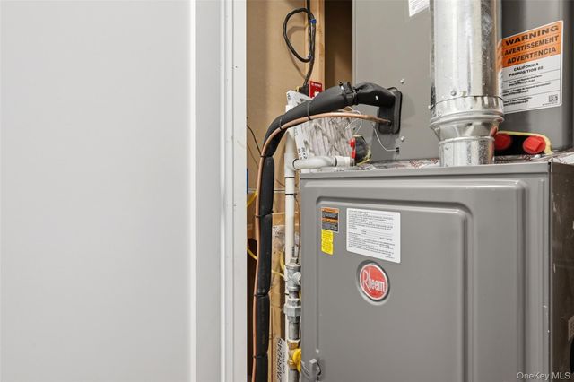 923 E Main Street, Riverhead, NY 11901