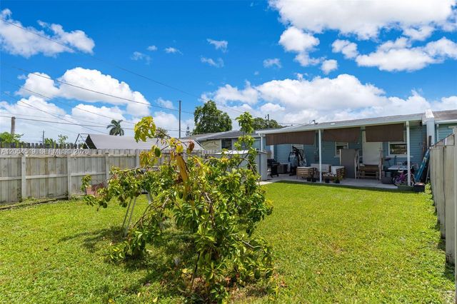 170 NW 9th Ave, Florida City, FL 33034