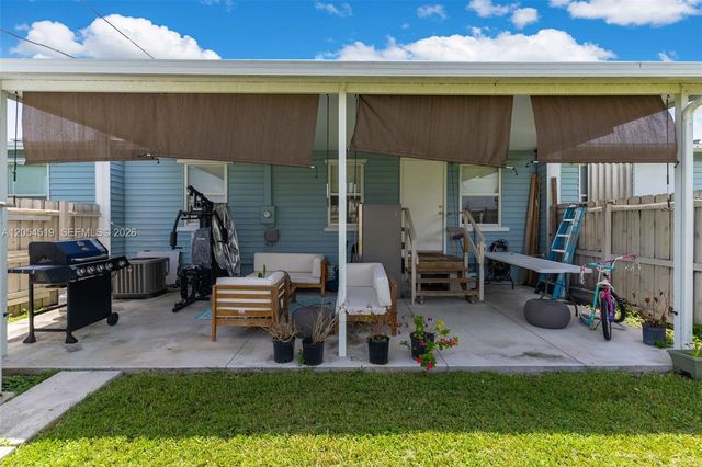 170 NW 9th Ave, Florida City, FL 33034
