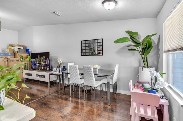 170 NW 9th Ave, Florida City, FL 33034