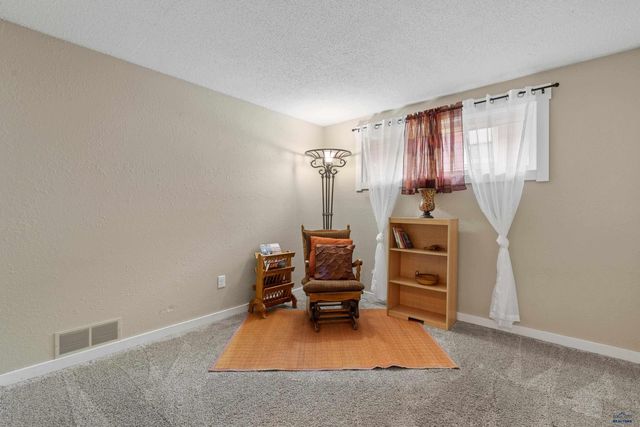 4811 W MAIN ST, Rapid City, SD 57702