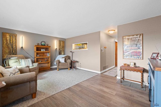 4811 W MAIN ST, Rapid City, SD 57702
