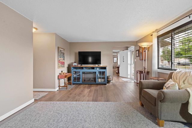 4811 W MAIN ST, Rapid City, SD 57702