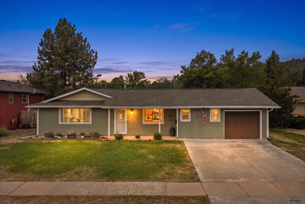 4811 W MAIN ST, Rapid City, SD 57702