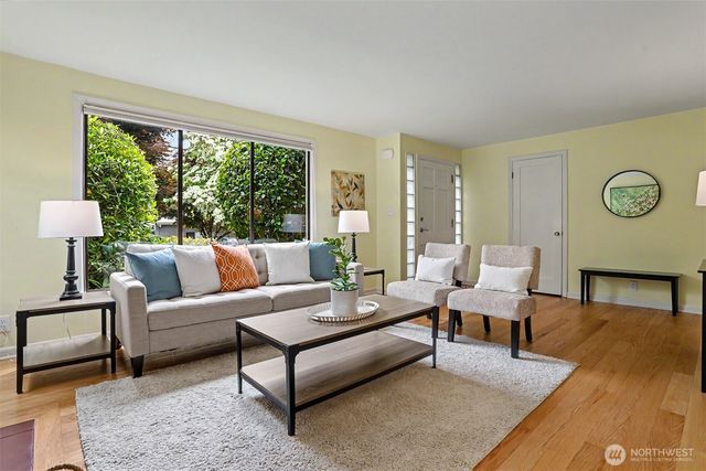 6519 40th Avenue NE, Seattle, WA 98115