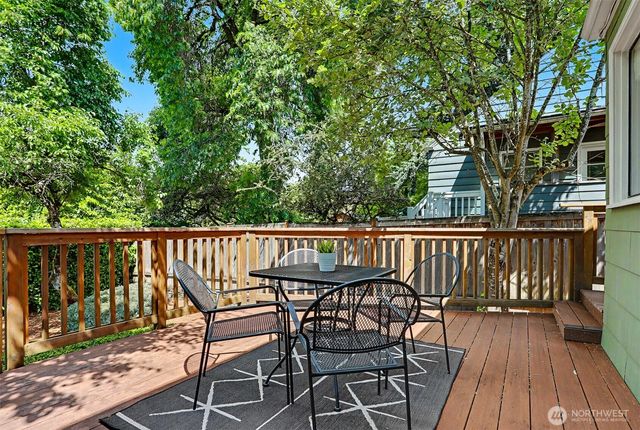 6519 40th Avenue NE, Seattle, WA 98115