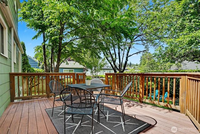 6519 40th Avenue NE, Seattle, WA 98115