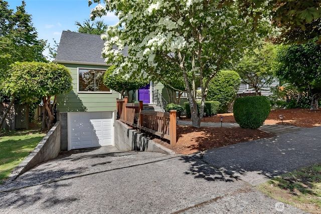 6519 40th Avenue NE, Seattle, WA 98115