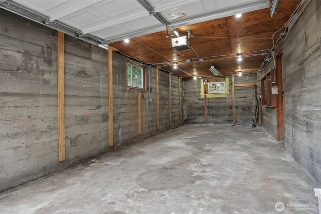 6519 40th Avenue NE, Seattle, WA 98115