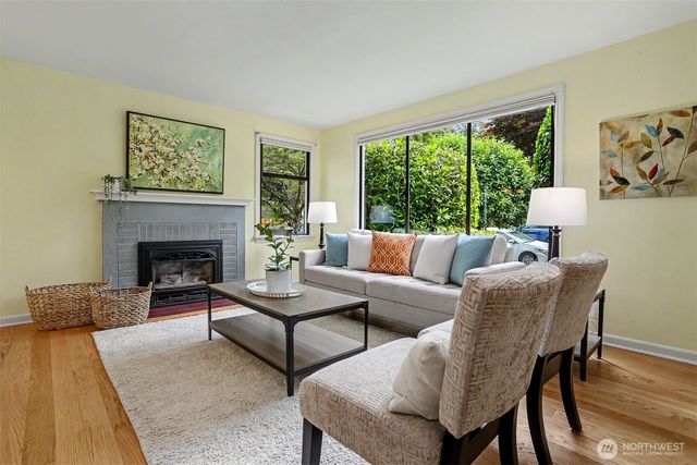 6519 40th Avenue NE, Seattle, WA 98115