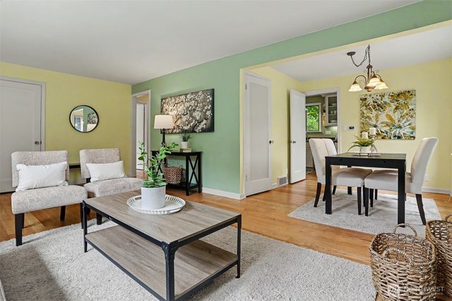 6519 40th Avenue NE, Seattle, WA 98115