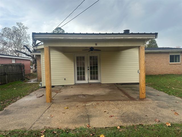 1202 Violet Avenue, Bossier City, LA 71112