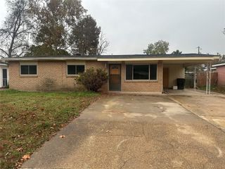 1202 Violet Avenue, Bossier City, LA 71112