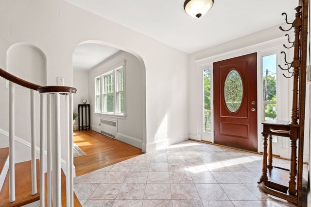 28 Preston Beach Road, Marblehead, MA 01945