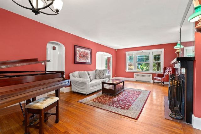28 Preston Beach Road, Marblehead, MA 01945
