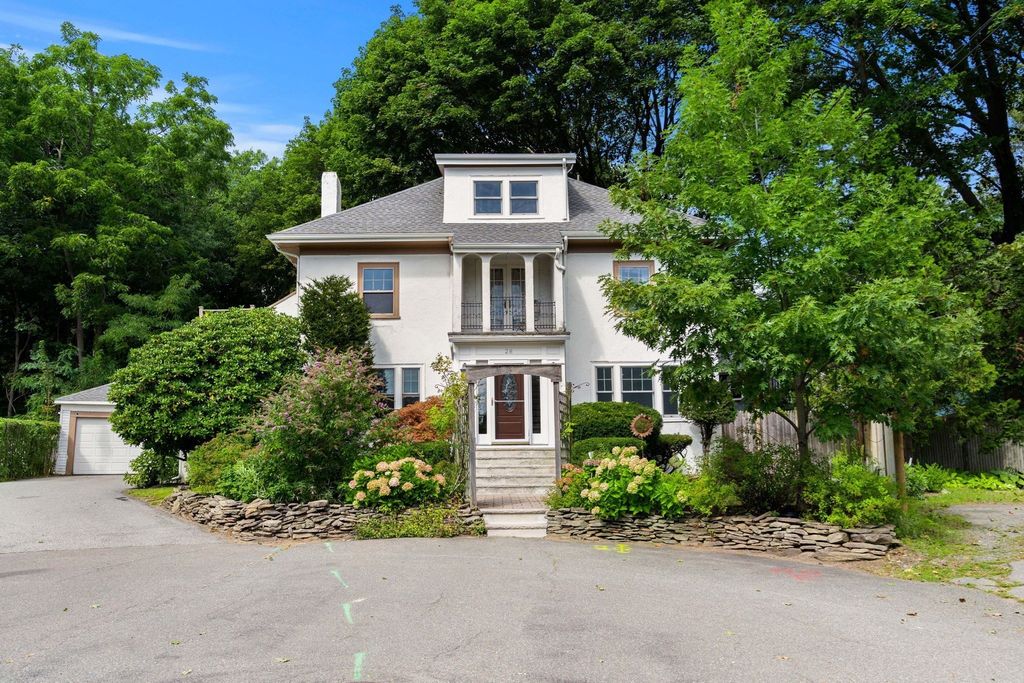 28 Preston Beach Road, Marblehead, MA 01945