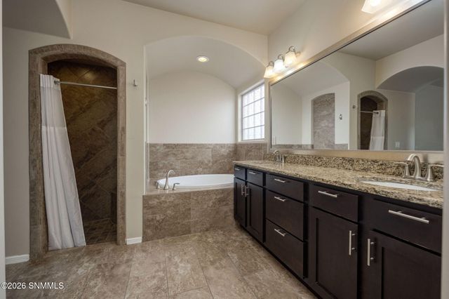 1974 W Villa Napoli Loop, Las Cruces, NM 88011