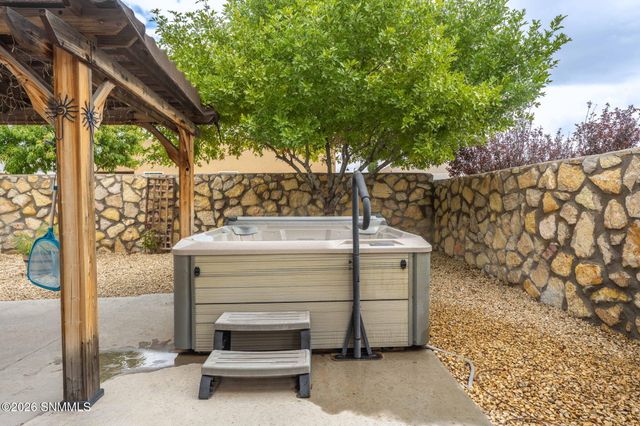 1974 W Villa Napoli Loop, Las Cruces, NM 88011