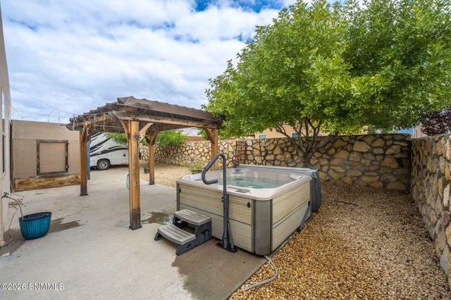 1974 W Villa Napoli Loop, Las Cruces, NM 88011