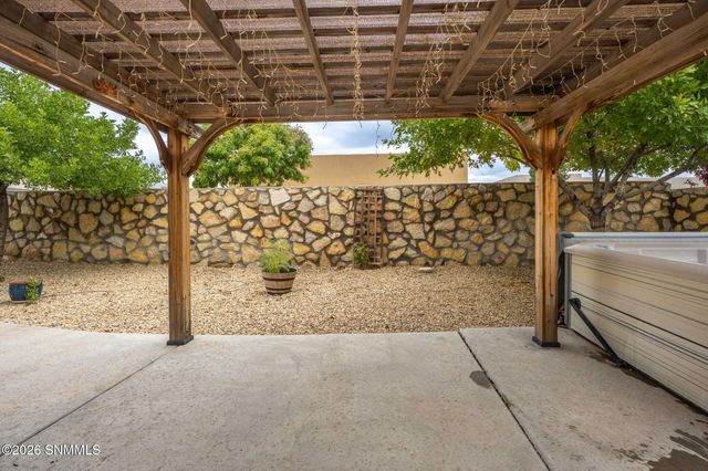 1974 W Villa Napoli Loop, Las Cruces, NM 88011
