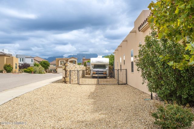 1974 W Villa Napoli Loop, Las Cruces, NM 88011