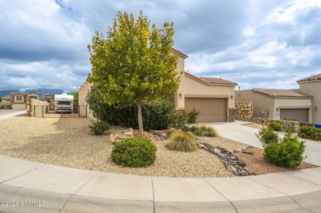 1974 W Villa Napoli Loop, Las Cruces, NM 88011