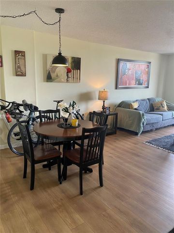 1465 NE 123rd St 409, North Miami, FL 33161