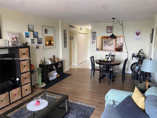 1465 NE 123rd St 409, North Miami, FL 33161