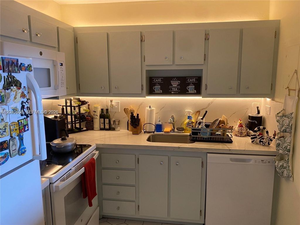 1465 NE 123rd St 409, North Miami, FL 33161