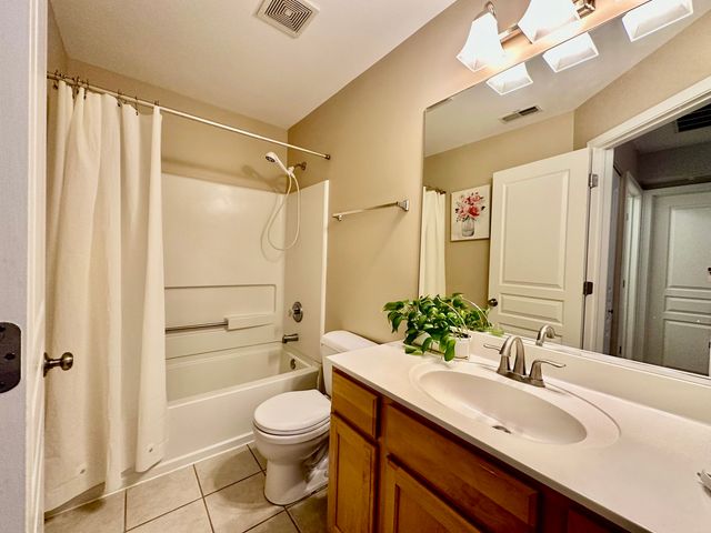 3329 Bromley Lane 3329, Aurora, IL 60502