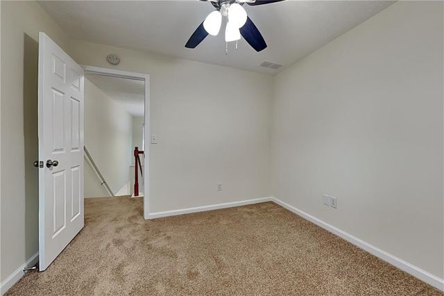 1595 Stephens Pond View, Loganville, GA 30052