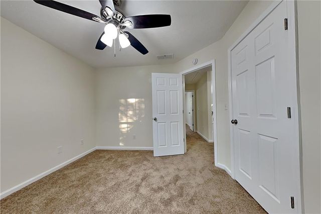 1595 Stephens Pond View, Loganville, GA 30052
