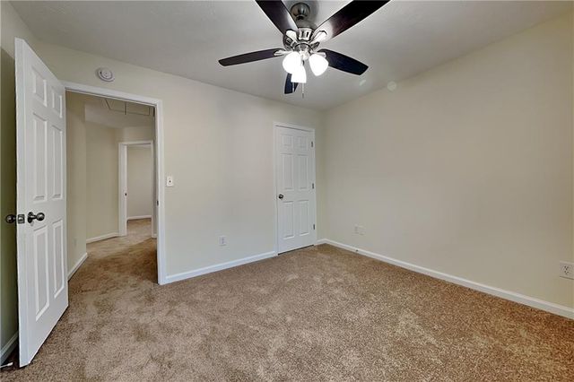 1595 Stephens Pond View, Loganville, GA 30052