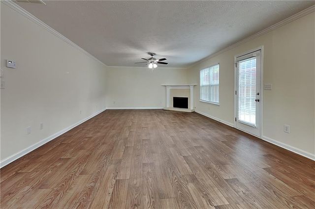 1595 Stephens Pond View, Loganville, GA 30052