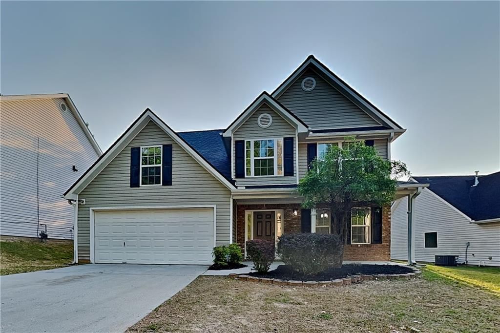 1595 Stephens Pond View, Loganville, GA 30052