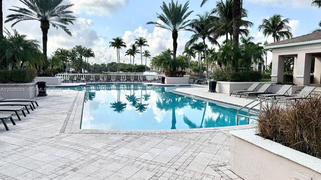 2811 Grande Pkwy 203, Palm Beach Gardens, FL 33410