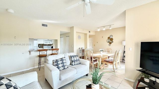 2811 Grande Pkwy 203, Palm Beach Gardens, FL 33410