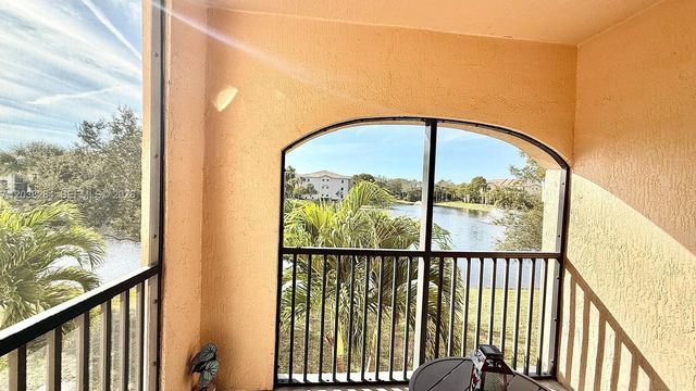 2811 Grande Pkwy 203, Palm Beach Gardens, FL 33410