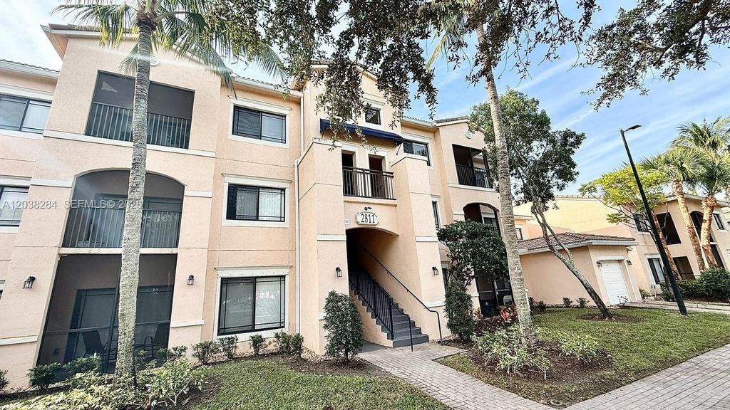 2811 Grande Pkwy 203, Palm Beach Gardens, FL 33410