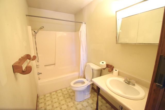 301 S Van Rensselaer Street, Rensselaer, IN 47978