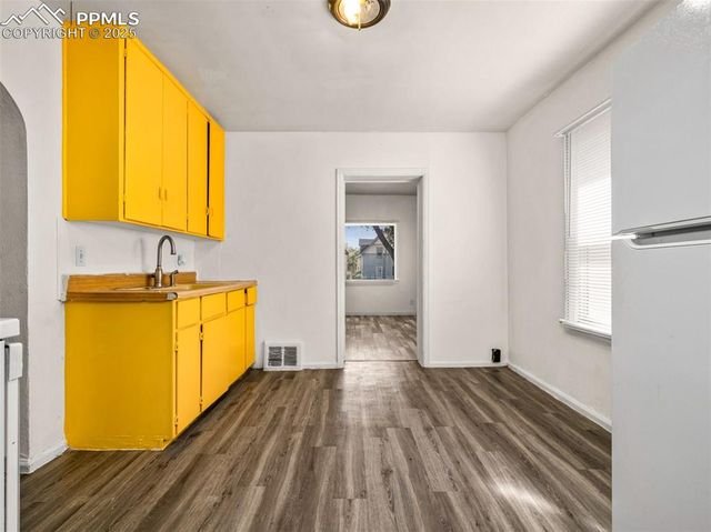 805 E 7th Street, Pueblo, CO 81001