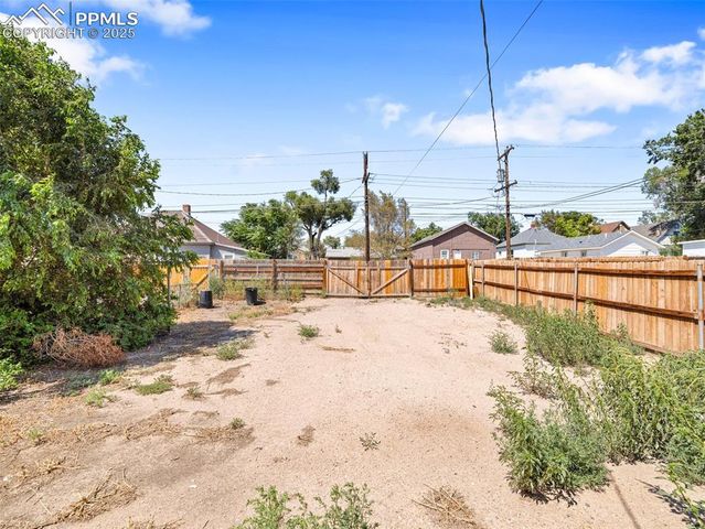 805 E 7th Street, Pueblo, CO 81001