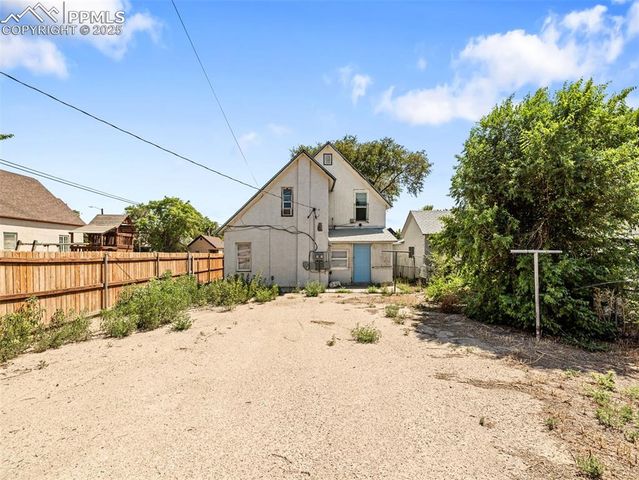 805 E 7th Street, Pueblo, CO 81001